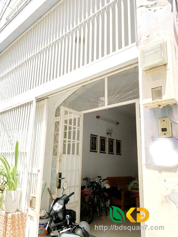 Bán nhà 2 lầu hẻm 253 đường Trần Xuân Soạn quận 7.